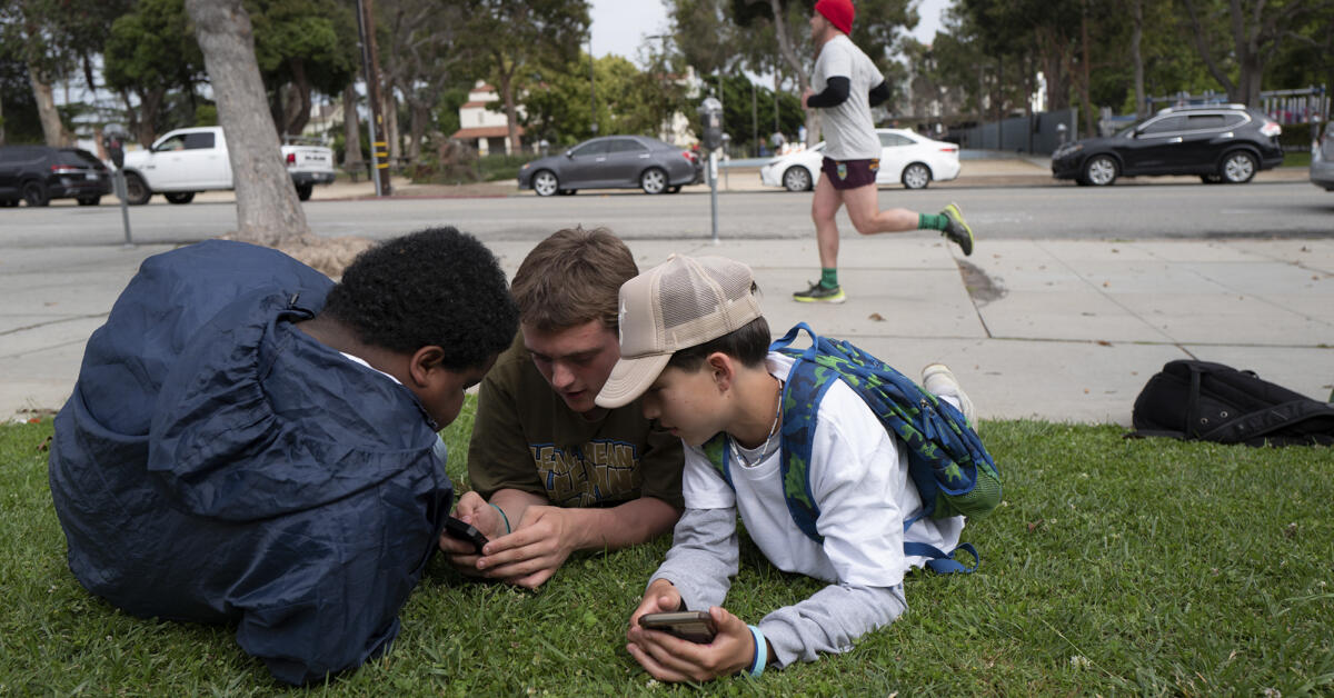Brazil gives parents social media controls for their kids. Should the US? – The Markup